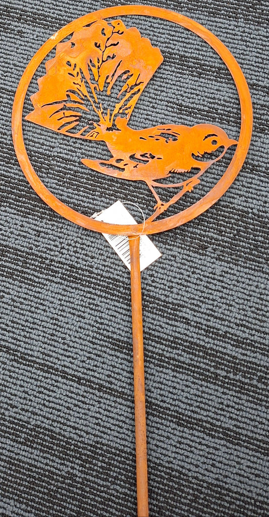 Willy Wagtail Stake Rusty