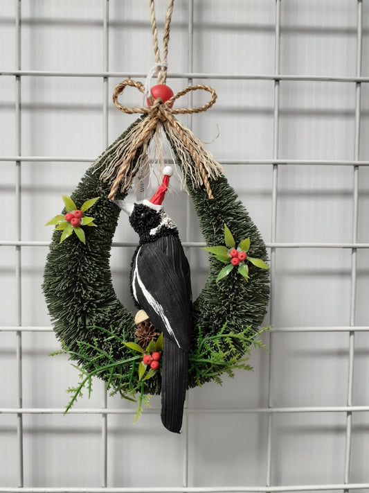 Magpie Xmas Door Hanger