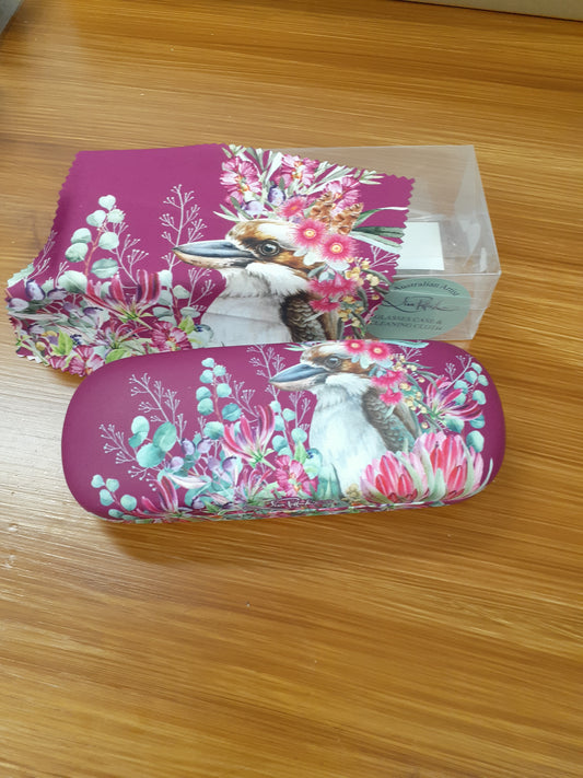 Lisa Pollock Glasses Case Blush Kookaburra -cleaning cloth